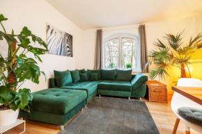 Wohnoase an der Trave, mit eigener Terrasse, Lübeck